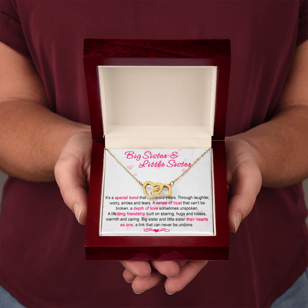 To My Sis Necklace – Interlock Heart Pendant with Message Card and Gift Box, Meaningful Jewelry Gift for Birthday, Christmas or Graduation