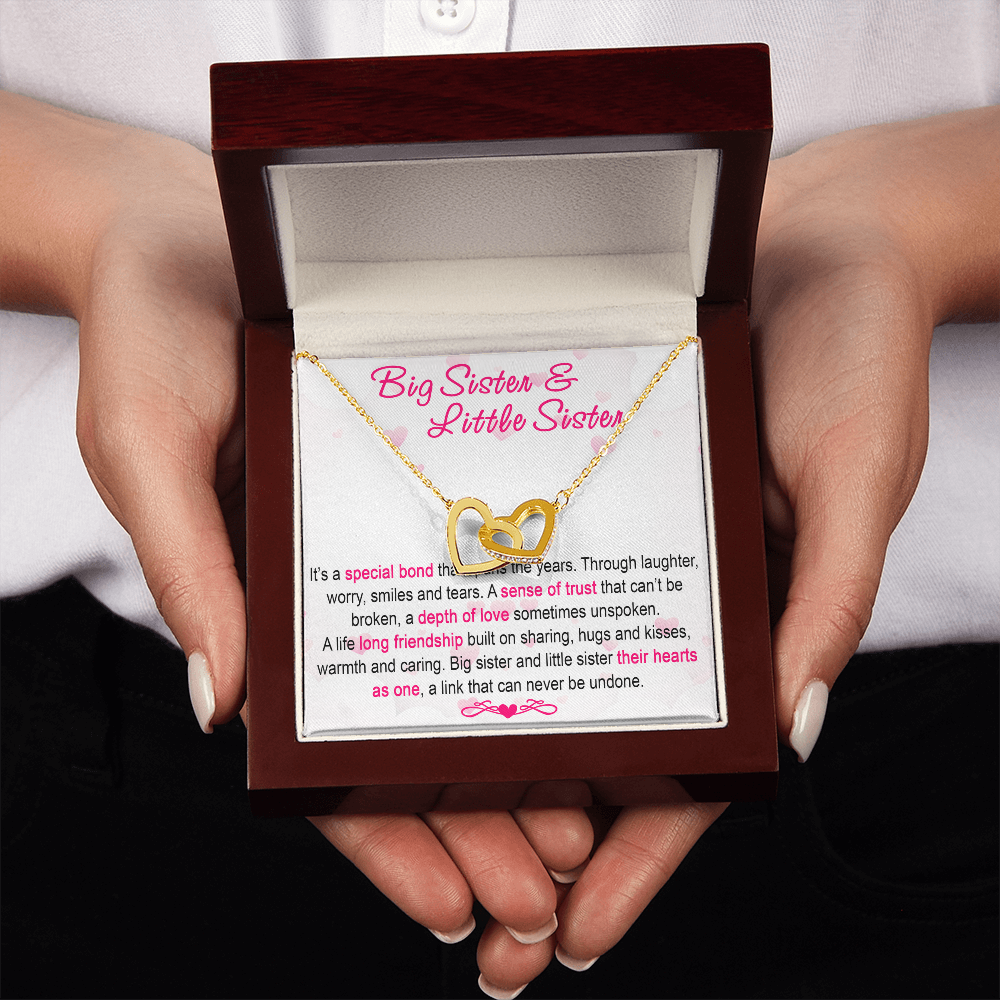 To My Sis Necklace – Interlock Heart Pendant with Message Card and Gift Box, Meaningful Jewelry Gift for Birthday, Christmas or Graduation
