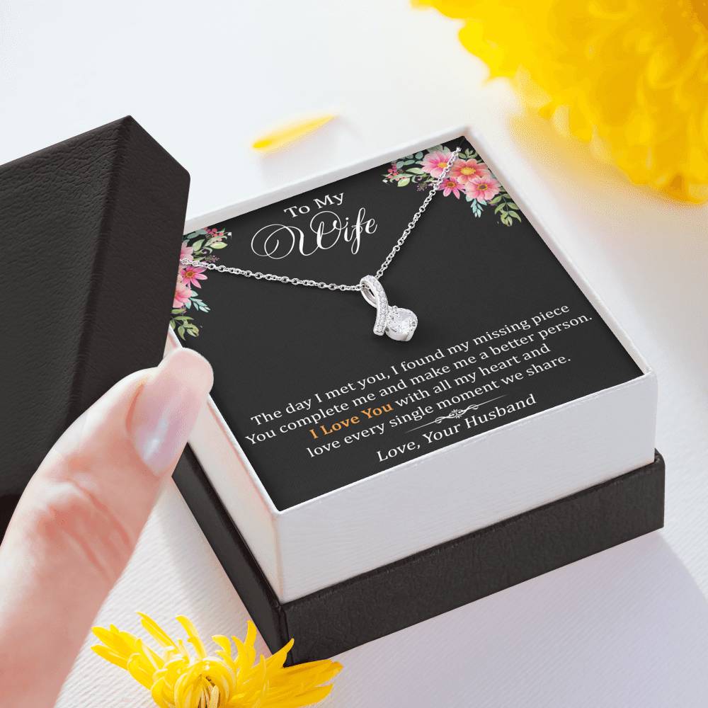 To My Wife Love Gift - Alluring Beauty Necklace with Trending Inspirational Message Card