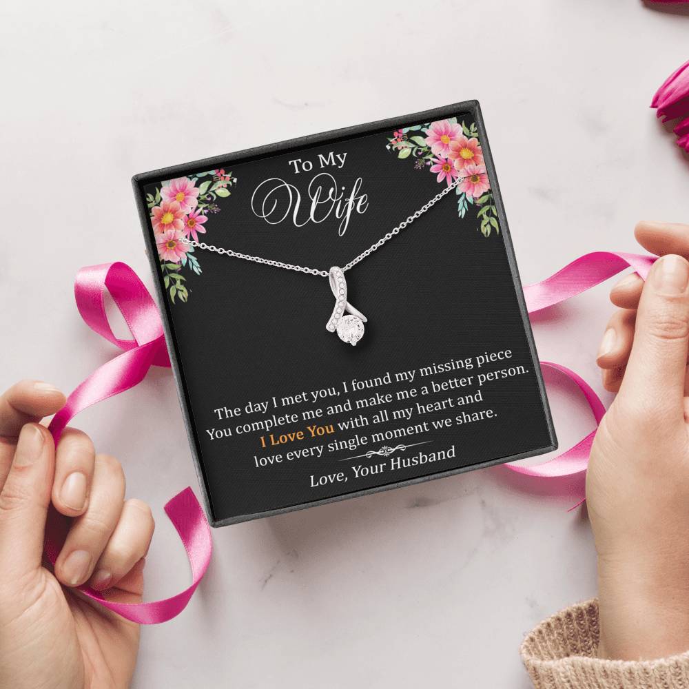 To My Wife Love Gift - Alluring Beauty Necklace with Trending Inspirational Message Card